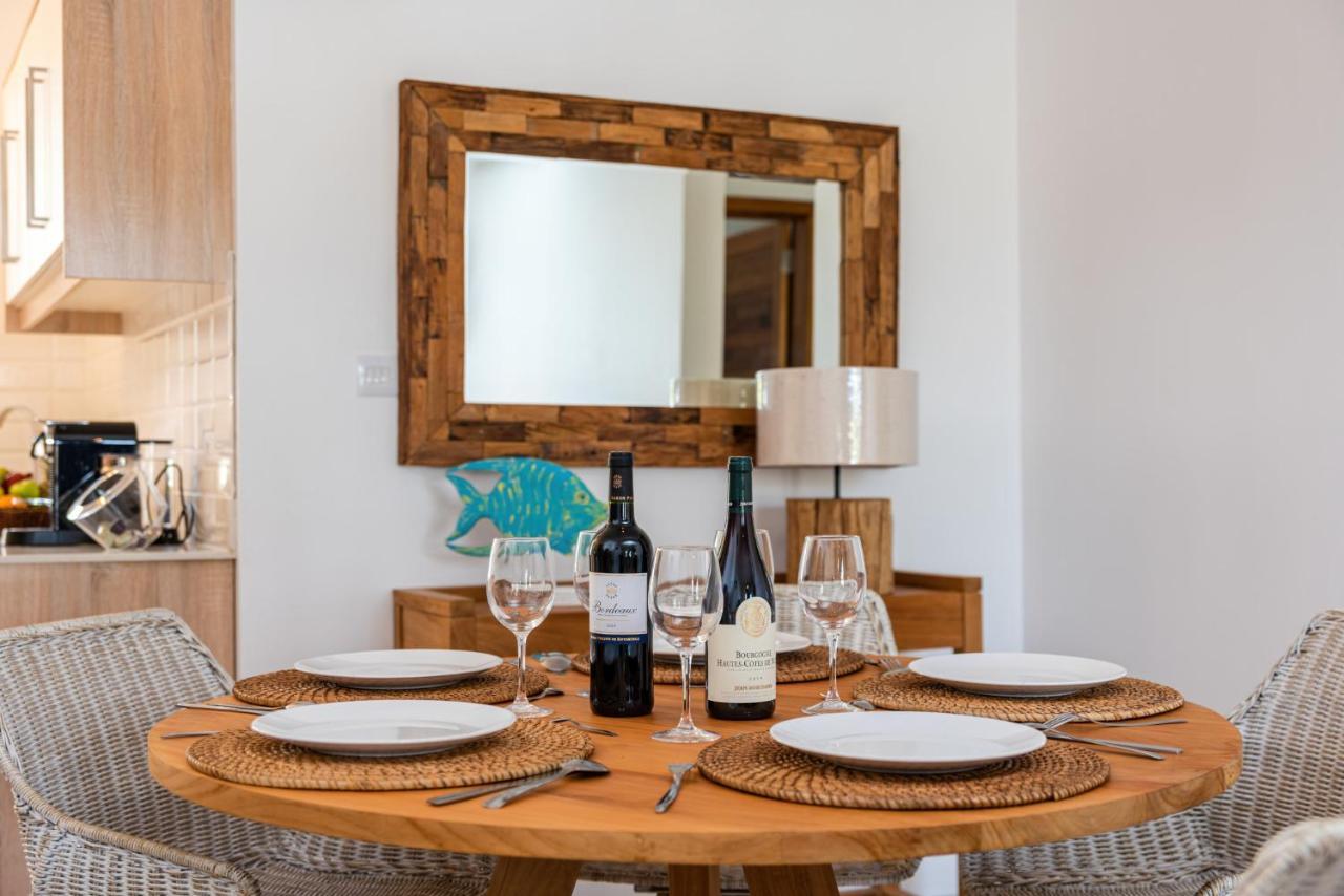 West Wood Holiday Apartment, C6 - Flic En Flac With Pool At A Quiet Location, Beautifully Decorated And Close To The Beach المظهر الخارجي الصورة